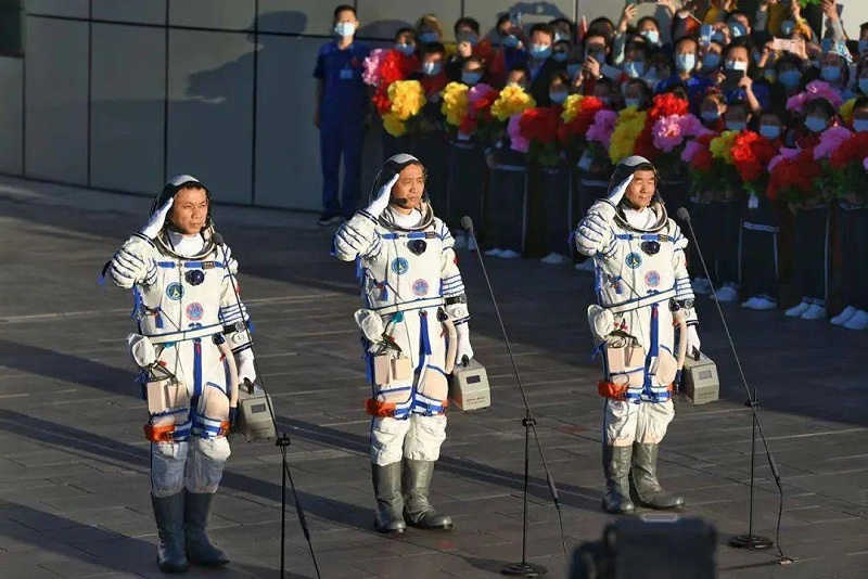 青島空壓機賀神州十二發射成功 青島空壓機賀神州十二發射成功