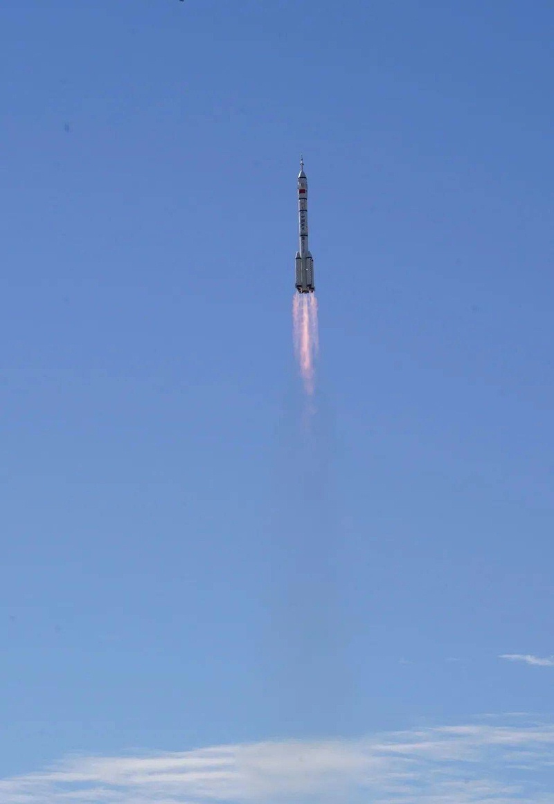 青島空壓機賀神州十二發射成功 青島空壓機賀神州十二發射成功